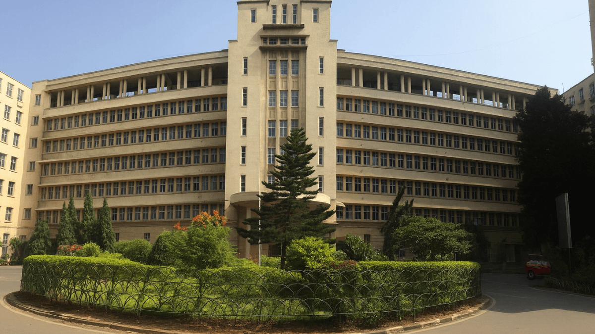 Grant Medical College, Mumbai: Overview