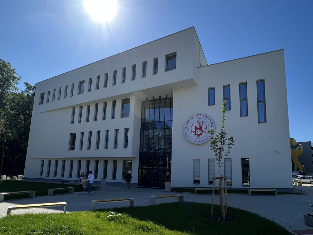 karlsuniversitaet-prag-title